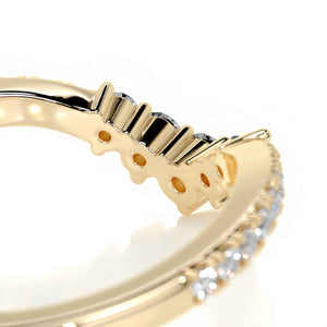 V-Radiance Moissanite Curved Ring