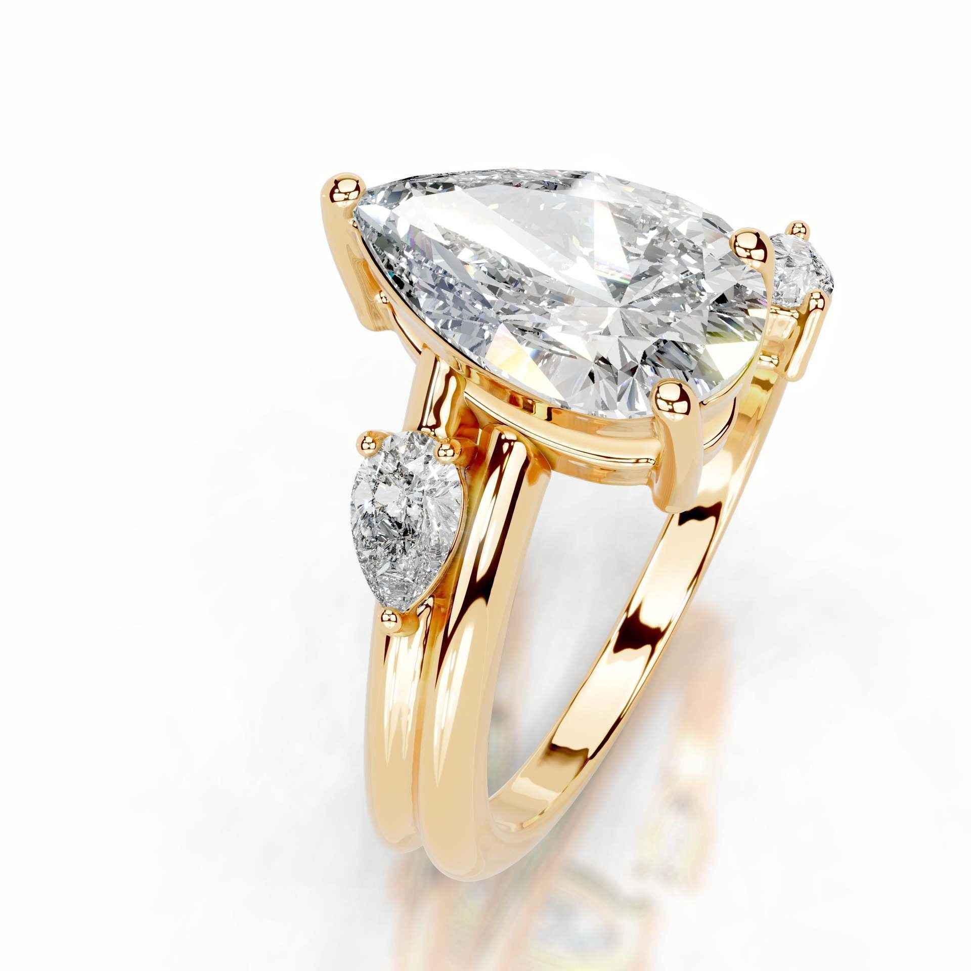 Pear-Embrace Moissanite Solitaire Ring